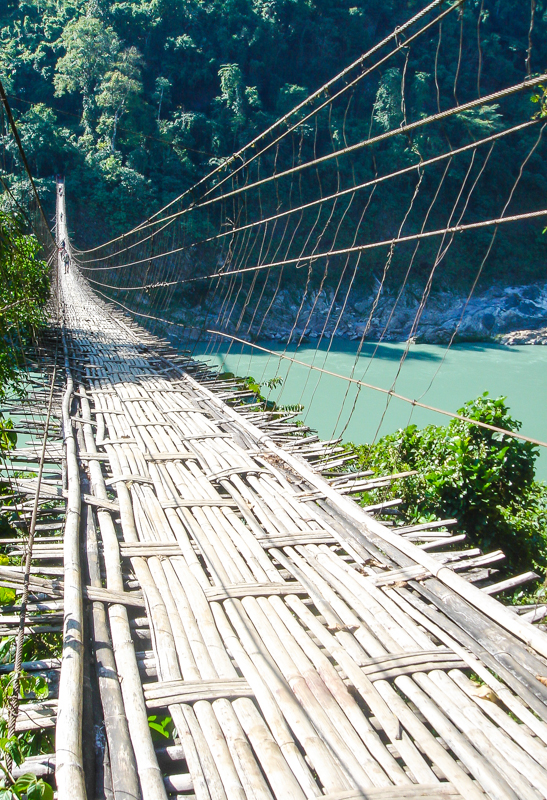 Pont suspendu en bambou